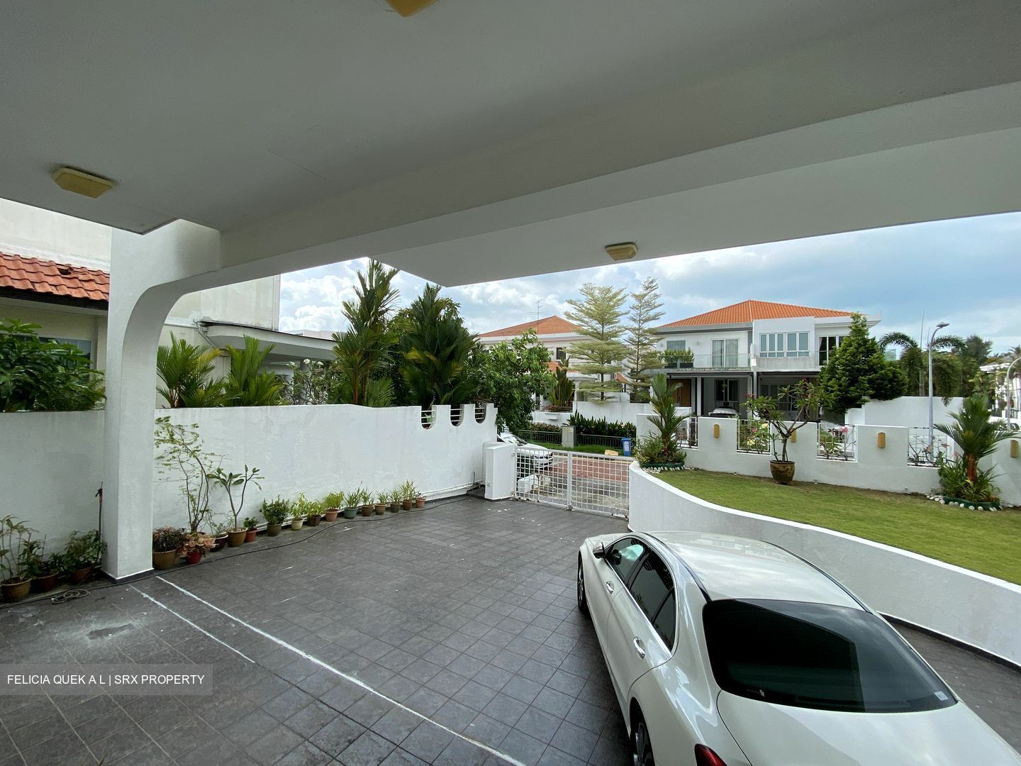 Poole Road (D15), Detached #456075691